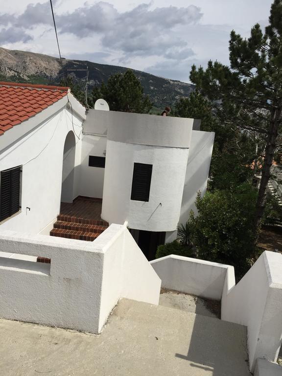 Apartments Peace&Love Baska  Exterior photo