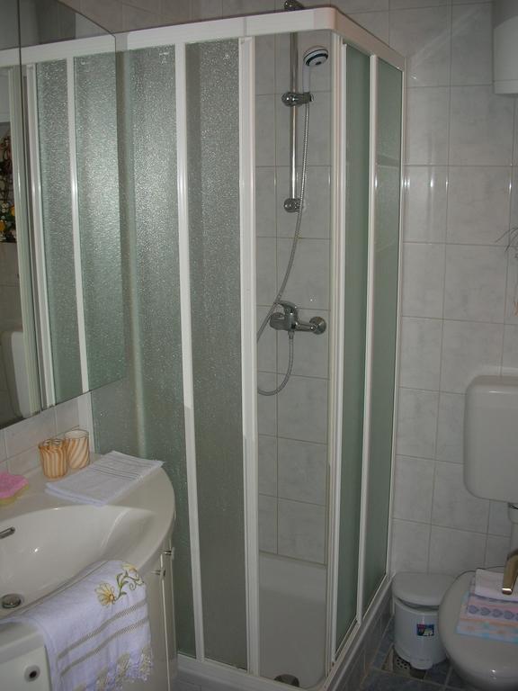 Apartments Peace&Love Baska  Room photo